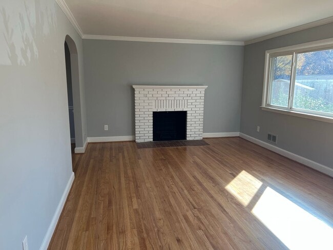 Foto del edificio - Renovated Rambler Close to METRO, Parks, &...