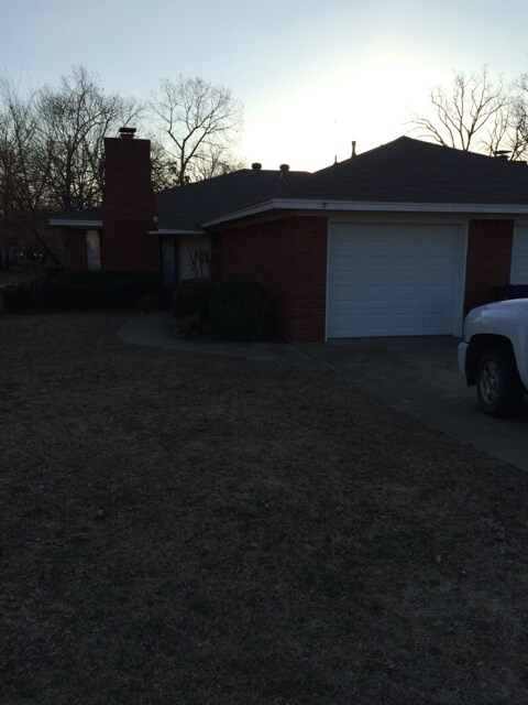 Primary Photo - 8605-8607 Southridge Dr