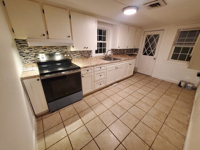 Foto del edificio - 23 Lantern Ln