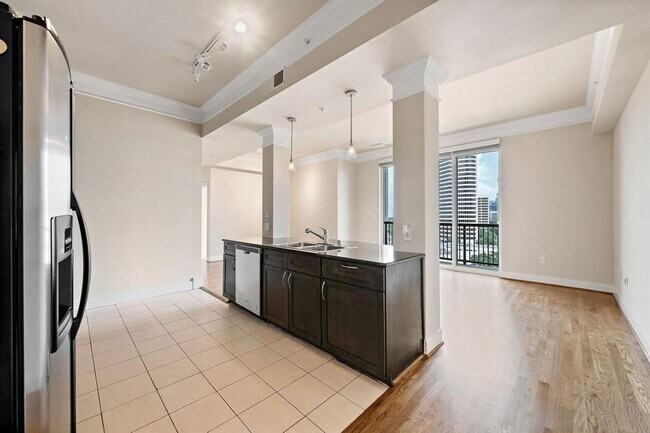 Foto del edificio - 3333 Allen Pkwy