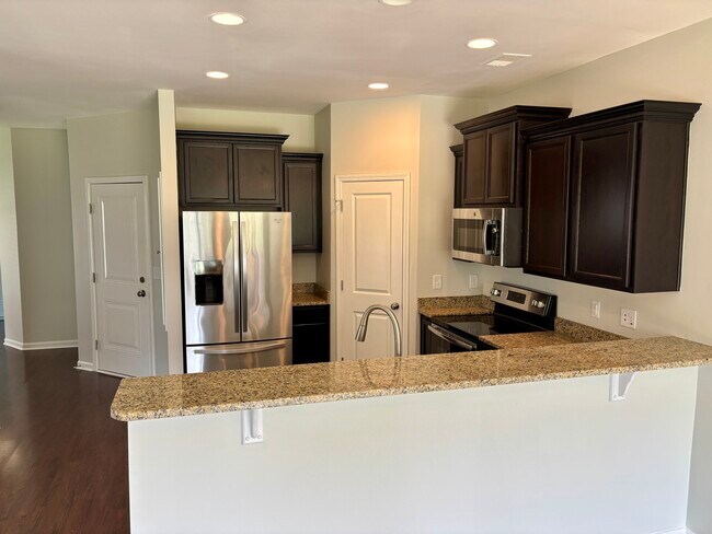 Building Photo - 756 Helmsman Ln