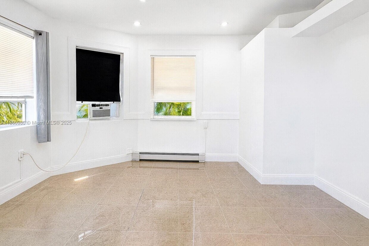 Foto principal - 5807 SW 25th St