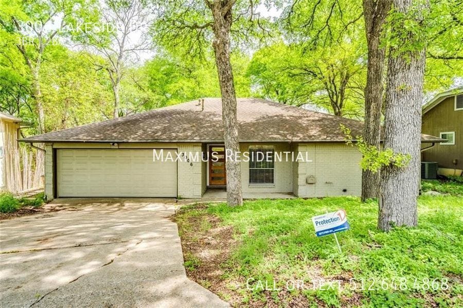 Foto principal - 3006 Lakeside Dr