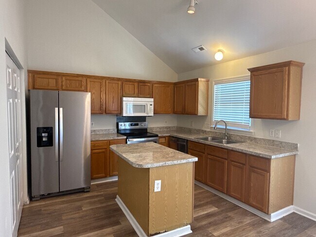 Foto del edificio - 3660 Lake Spring Ave NW