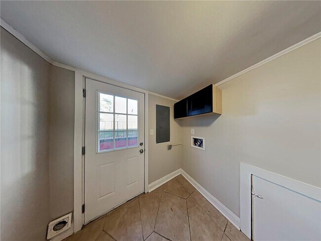 Foto del edificio - 3148 Thrasher Cir