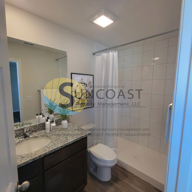 Foto del edificio - Move In Ready! Brand New Duplex in Port Ch...