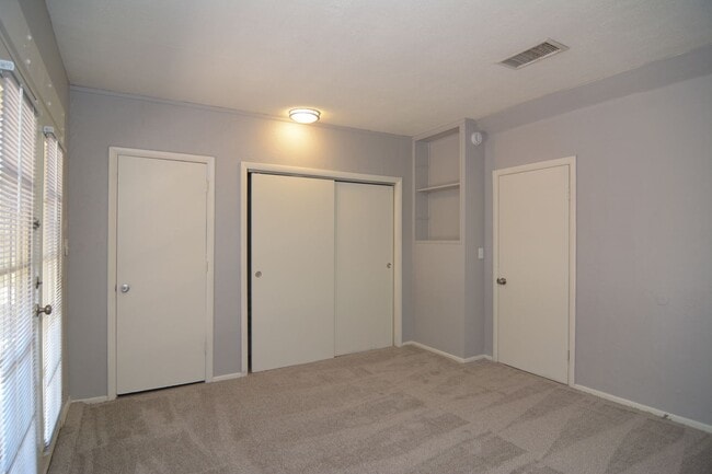 Foto del edificio - Charming 3 Bedroom 1 Bath Home! Great Cent...