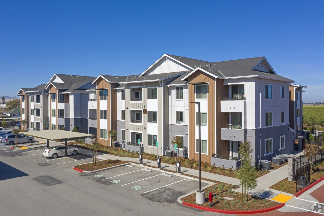 Gateway Station Apartments Apartments in Tracy, CA