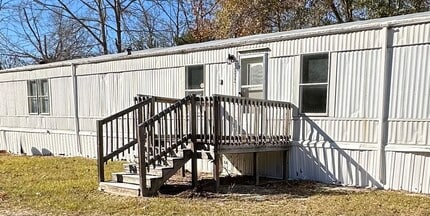 Building Photo - 532 Harbor Dr