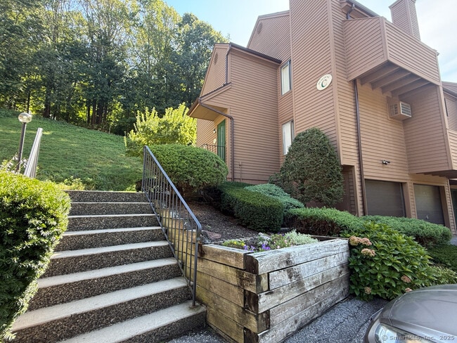 Building Photo - 55 Cross St