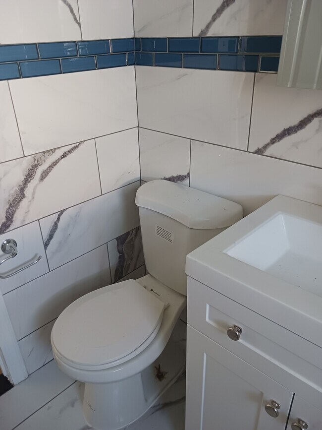 244 Conklin Ave Unit 2nd floor left, Hillside, NJ 07205 Apartments in