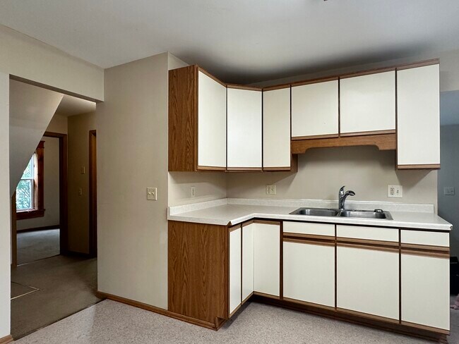 Spacious Kitchen - 809 Jefferson St