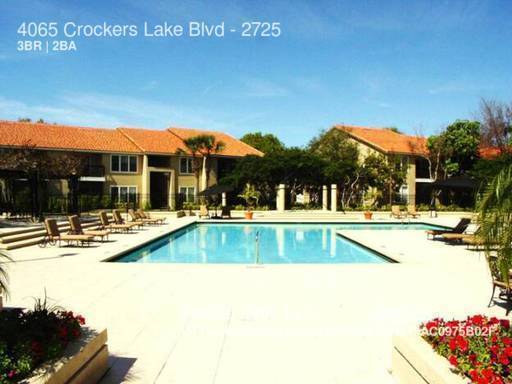 Foto del edificio - 4065 Crockers Lake Blvd