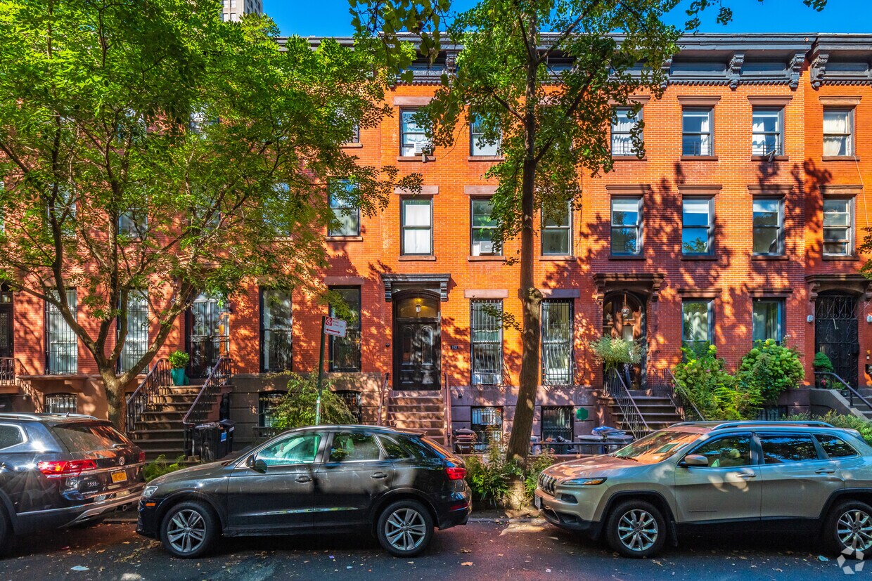 Primary Photo - 112 Fort Greene Place