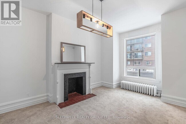 Photo du bâtiment - 275 Bronson Ave