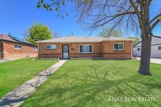 Building Photo - 9240 Lillian Ln