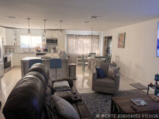 Foto del edificio - 766 SW Belmont Cir