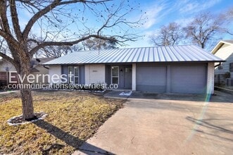 Building Photo - 9864 Childress Dr