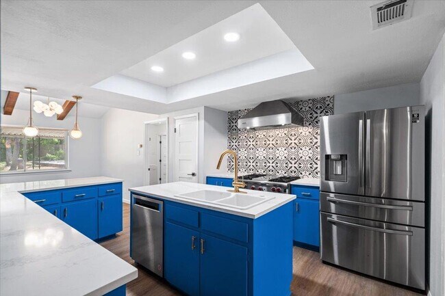 Building Photo - 3803 Greystone Dr