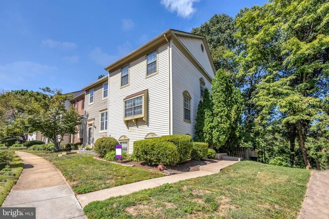 Building Photo - 5743 Burke Towne Ct