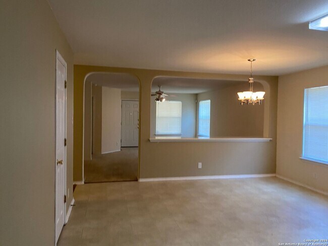 Foto del edificio - 3 Bed 2 Bath located in Steubing Ranch