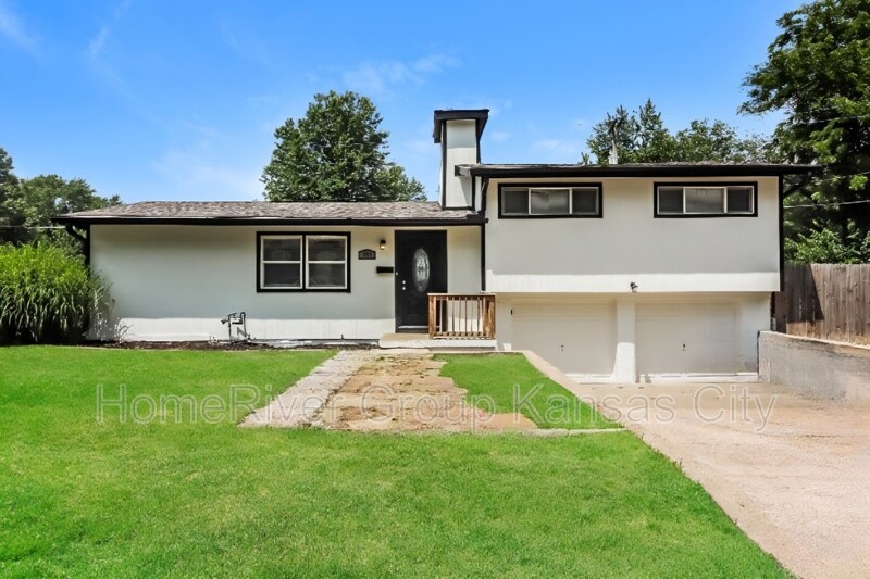 500 Lacy Ln, Belton, MO 64012 House Rental in Belton, MO