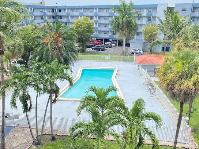 Photo - 1655 W 44th Pl Apartment