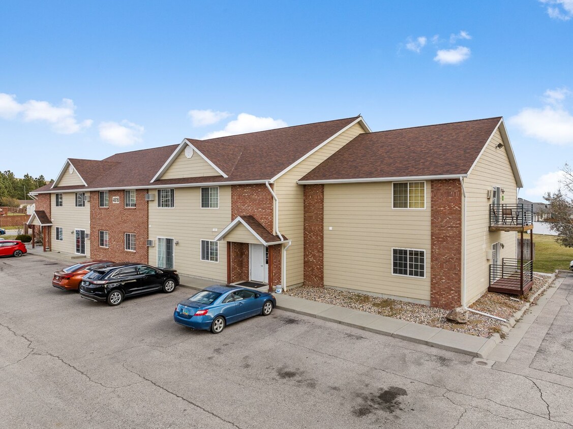 Primary Photo - 2 BED | 2 BATH | CONDO | GROUND LEVEL | CH...