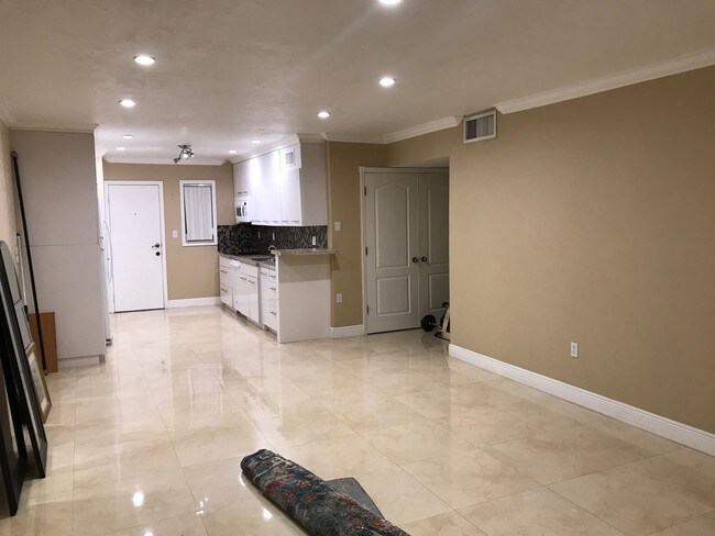 LIVING ROOM - 1900 W 54th St