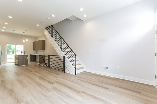 Building Photo - 1440 S Fallon St
