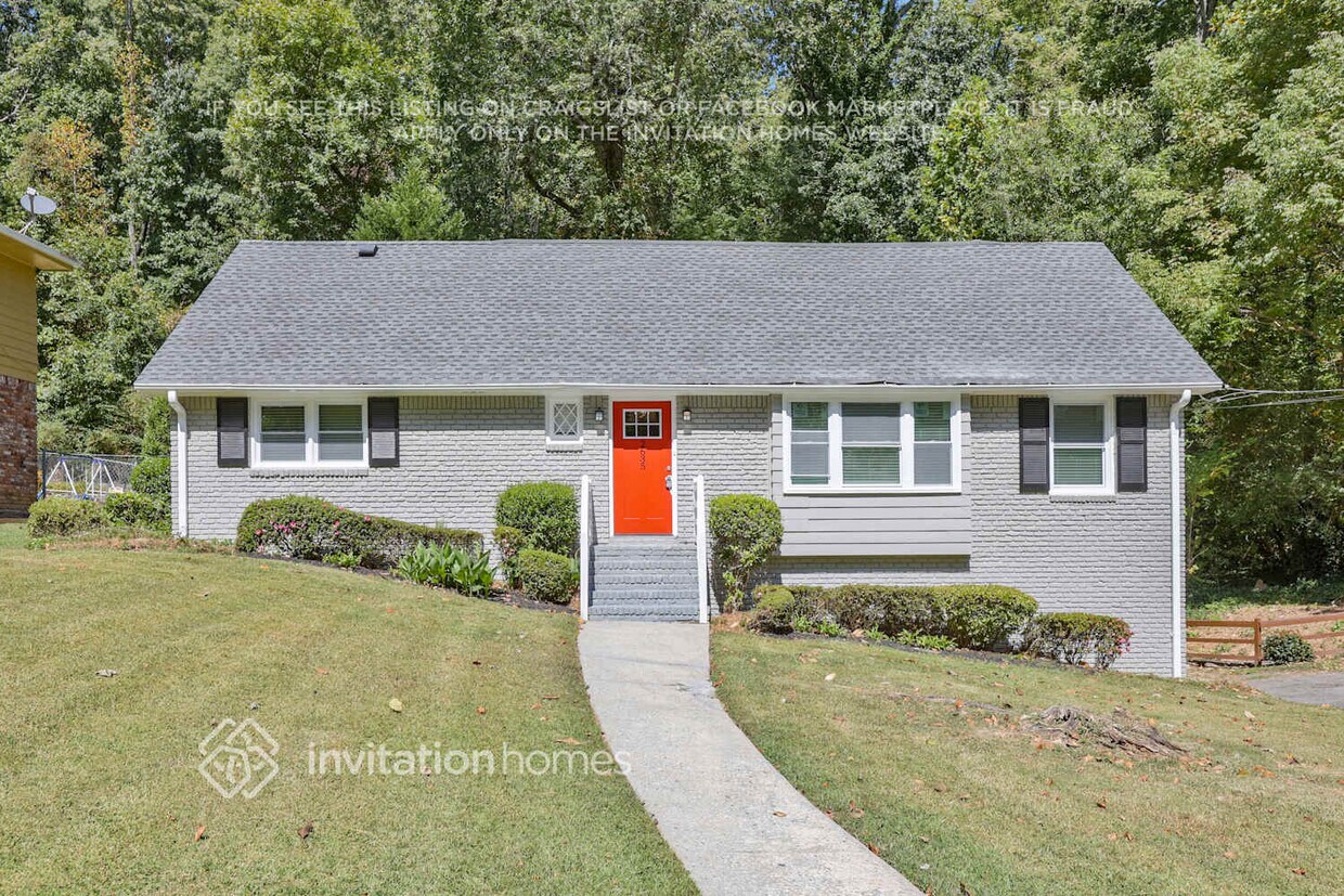 Foto principal - 2635 Arrowood Dr