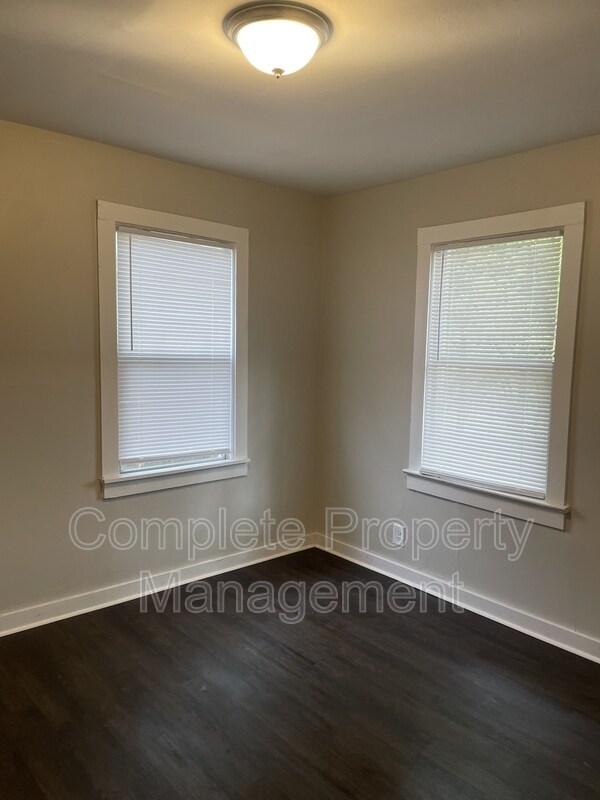 Foto del edificio - 533 15th Pl SW