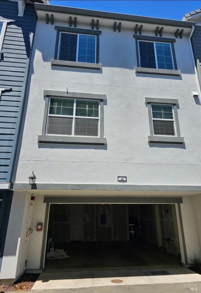 Building Photo - 312 Pear Tree Ter