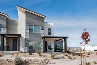 Building Photo - 5744 S Russet Sun Dr