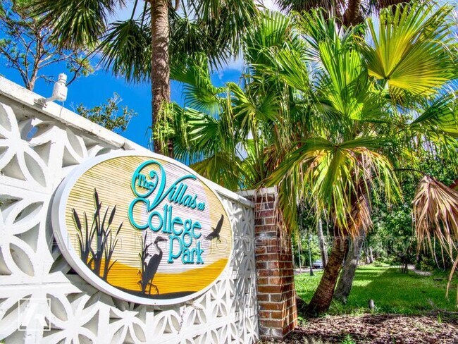 Photo - 615 Lakeview St House