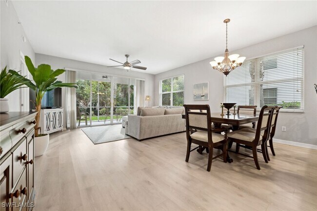 Foto del edificio - 8355 Whisper Trace Way