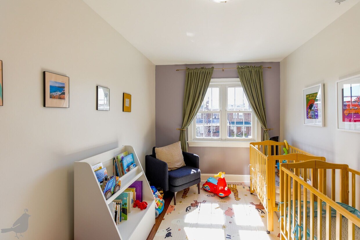 Foto principal - One of a Kind Row Home in Fort Dupont Park!