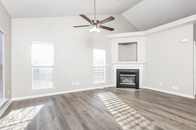 Foto del edificio - 8104 Stone Bridge Ct
