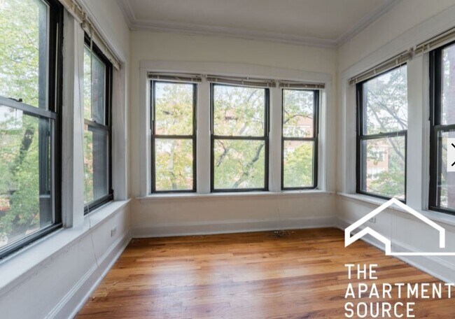 Foto del edificio - 3049 W Gunnison St
