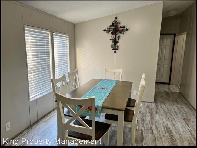 Building Photo - 3 br, 2 bath House - 711 Wellington Rd