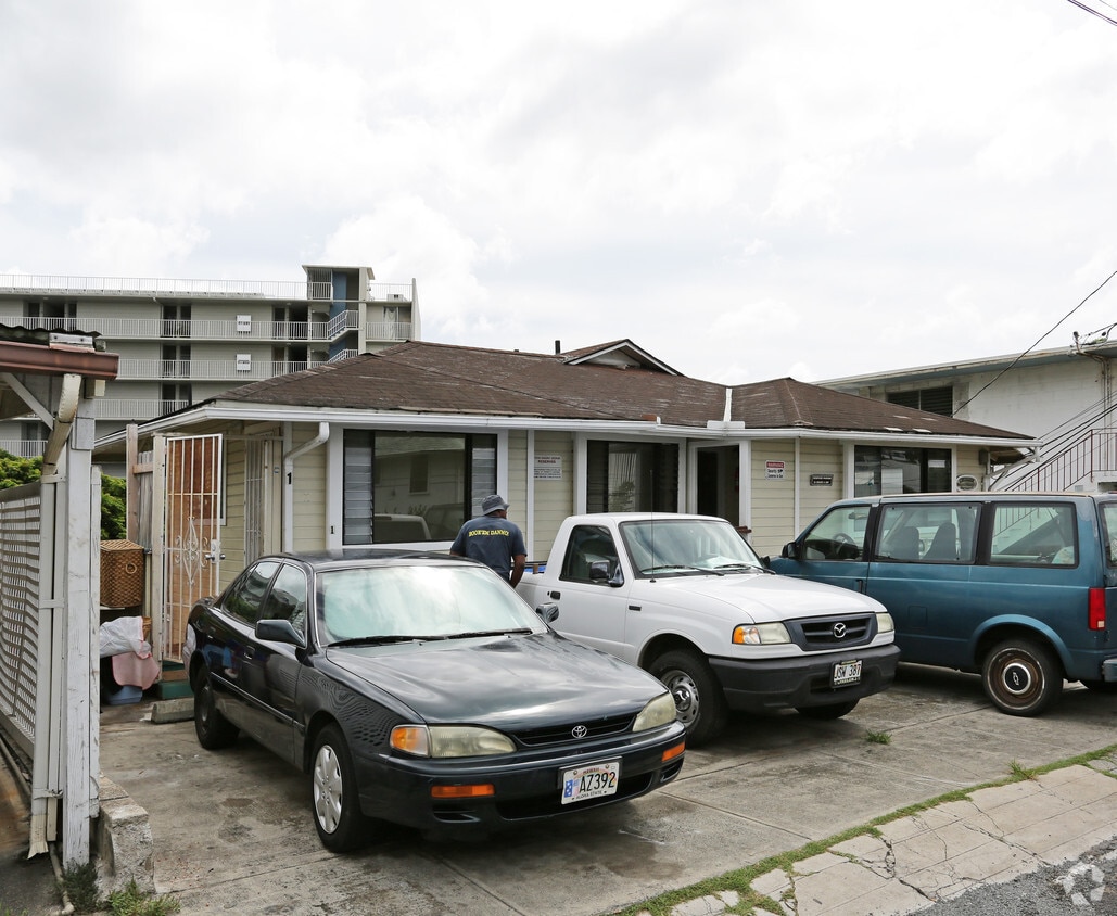 Primary Photo - Creekside Apartments