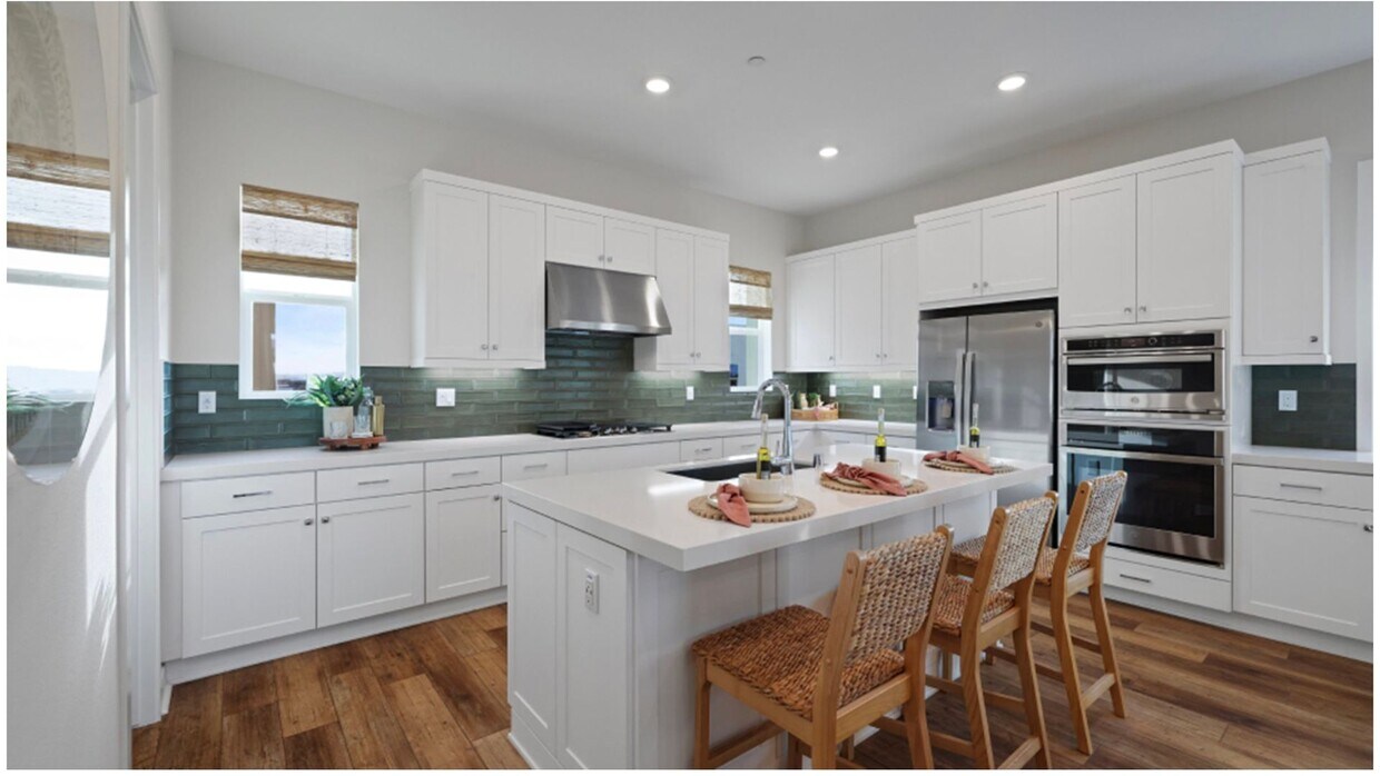 Foto principal - Executive home in Exclusive Great Park Irvine