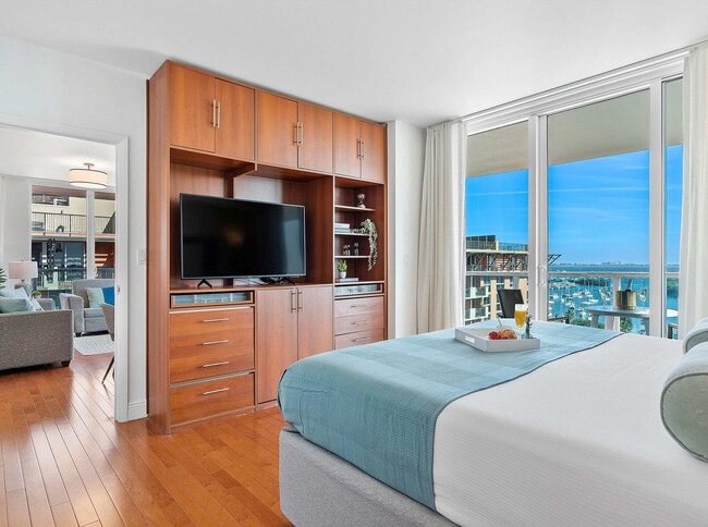 Foto del edificio - 2889 McFarlane Rd