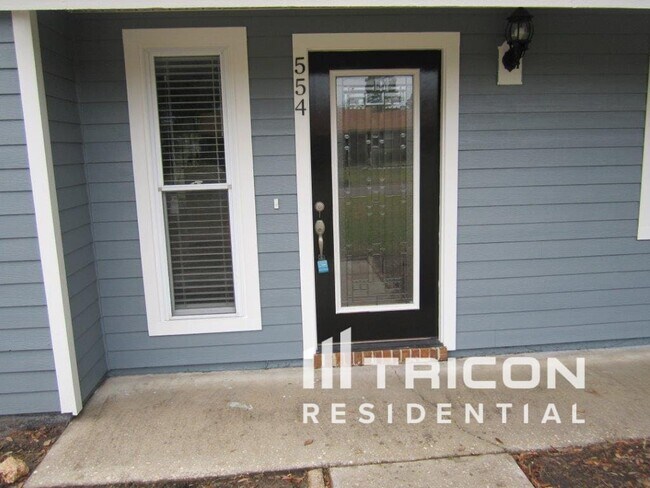 Foto del edificio - 554 Peregrine Ct