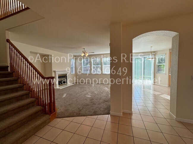 Foto del edificio - Action Properties East Roseville -Stonerid...