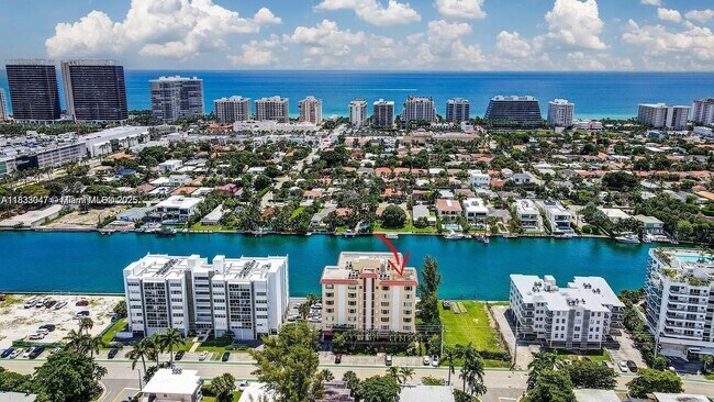 Foto del edificio - 9341 E Bay Harbor Dr