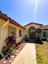 Building Photo - 1255 Craig Dr