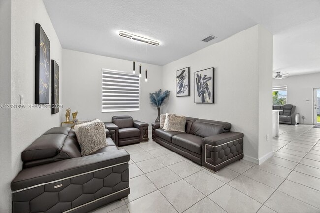 Foto del edificio - 21363 SW 127th Ct