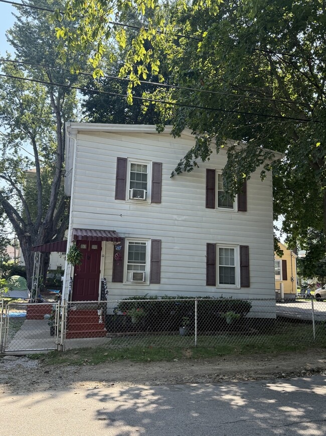 Building Photo - 12 Elmore Ave