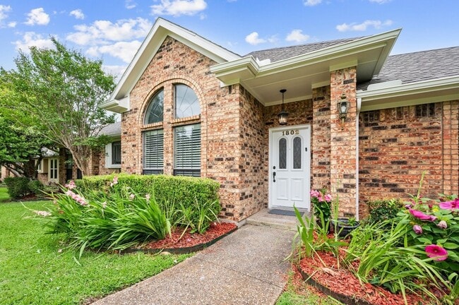 Photo - 1802 Campbell Trail House